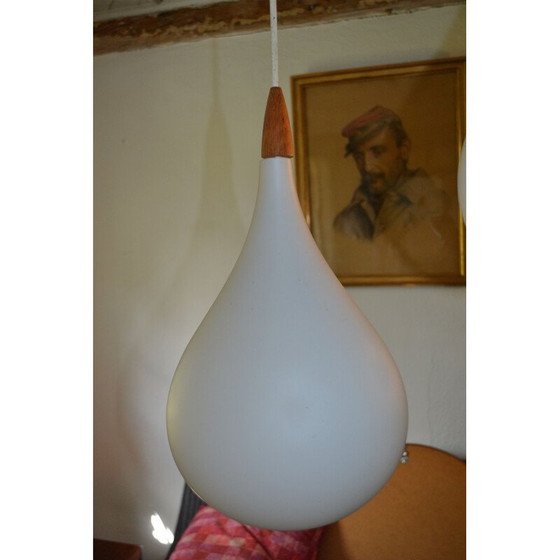 Image 1 of Sospensione vintage a due bracci in vetro opalino di Uno e Östen Kristiansson per Luxus, Svezia 1960