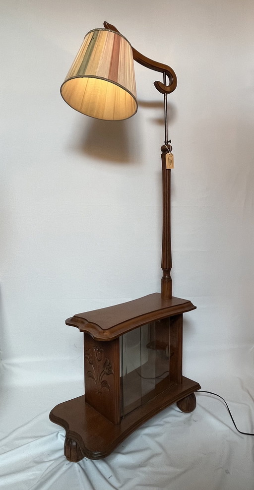 Table et lampe des années 1940