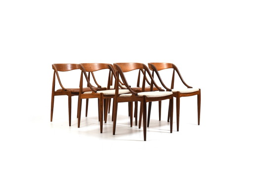 Chaises de salle à manger en teck par Johannes Andersen 1960s