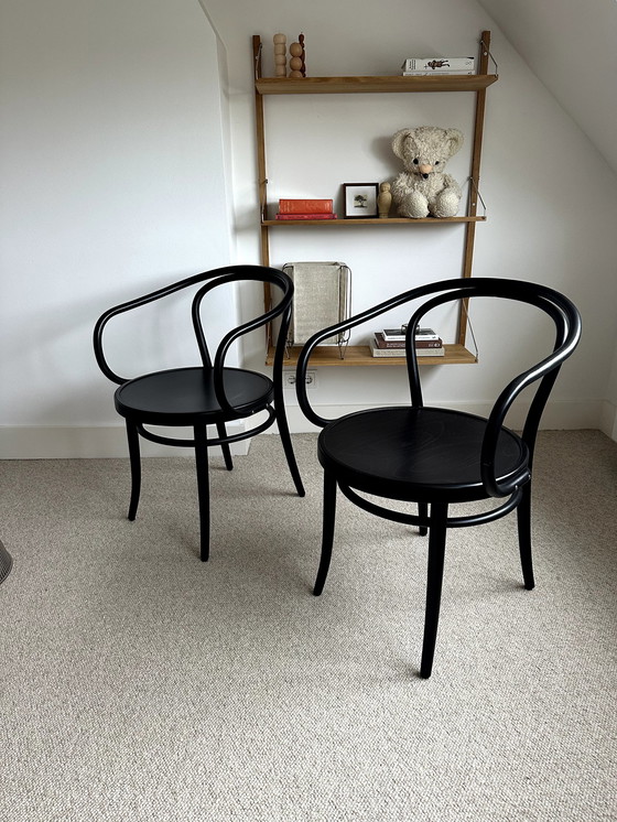 Image 1 of Ton chair black (8 available)