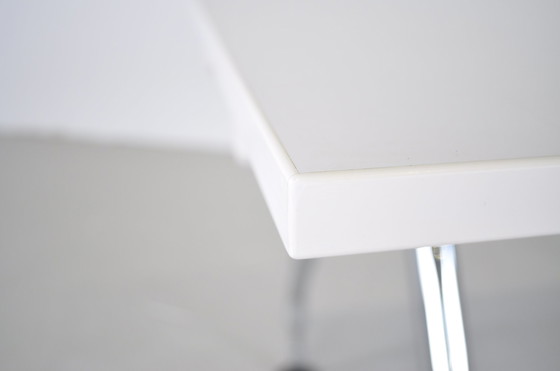 Image 1 of MedaMorph desk Vitra