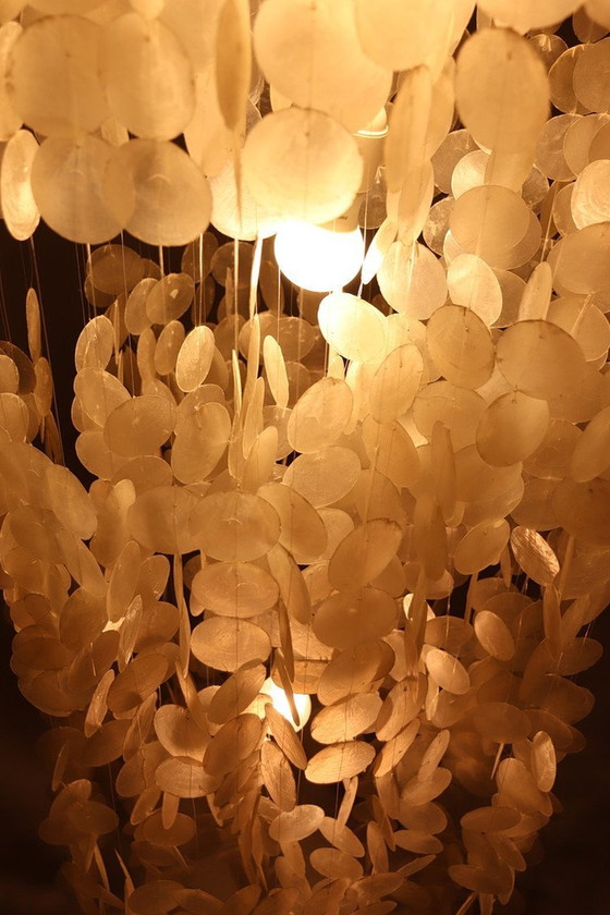 Image 1 of Shell lamp/pearl ceiling lamp of the 80s in the style of Verner Panton