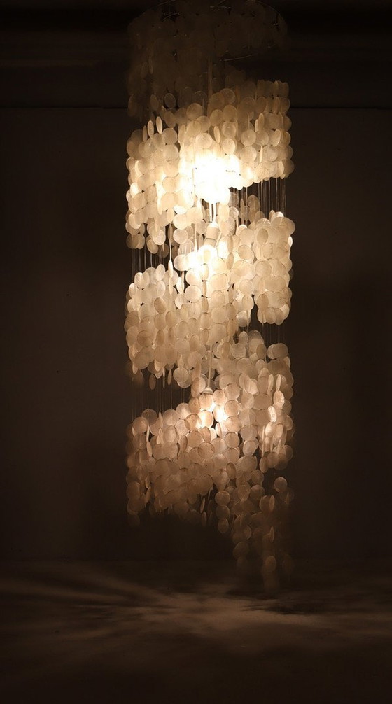 Image 1 of Shell lamp/pearl ceiling lamp of the 80s in the style of Verner Panton