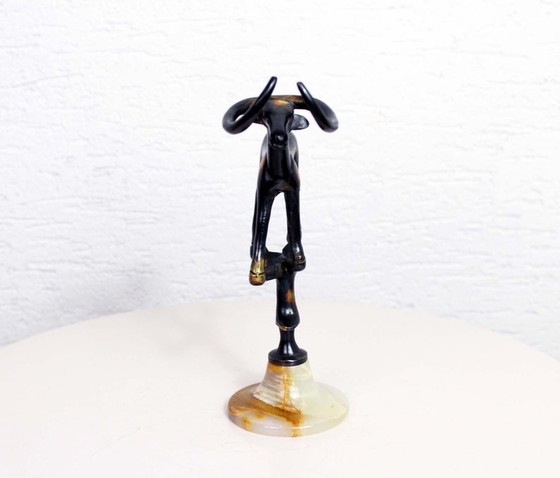 Taureau ou buffle brutaliste en bronze massif et marbre – Syn Brocante, Objets déco, Marble, Vintage (photo 4 of 5)