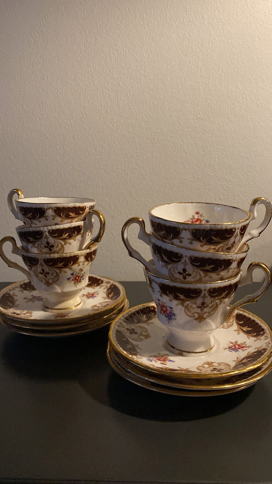 Image 1 of 6x tasses et soucoupes Royal Queen Priory Dale