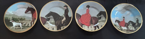 Image 1 of 4x Wall Plates Wedgwood Enquestria, Circumference 21 Cm