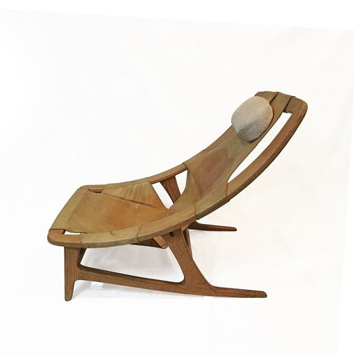 Vintage leather and oakwood lounge chair "Hholmenkollenjren" by Arne Tidemand Ruud for Norcraft, Norway