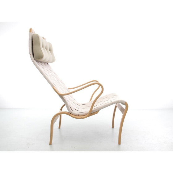 Image 1 of Pair of Scandinavian vintage lounge chairs "Miranda" in beech and Kvadrat fabric by Bruno Mathsson, 2010