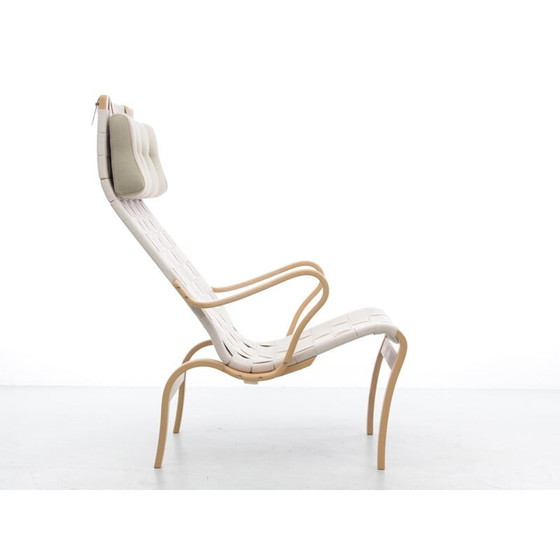 Image 1 of Pair of Scandinavian vintage lounge chairs "Miranda" in beech and Kvadrat fabric by Bruno Mathsson, 2010