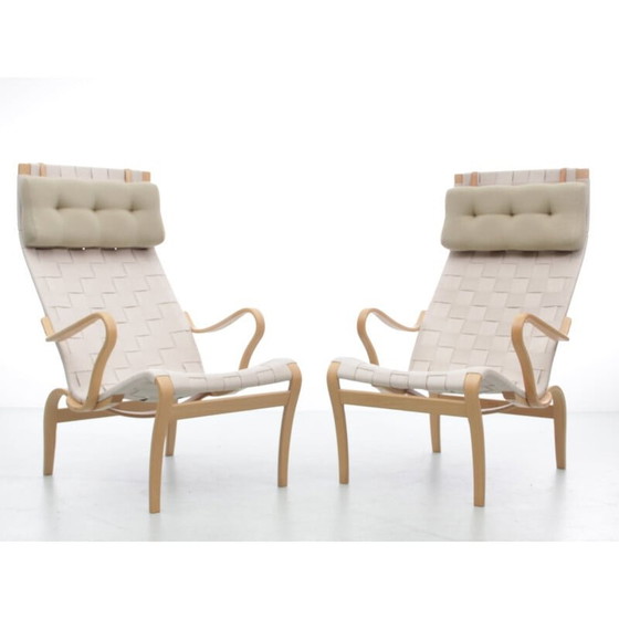 Image 1 of Pair of Scandinavian vintage lounge chairs "Miranda" in beech and Kvadrat fabric by Bruno Mathsson, 2010