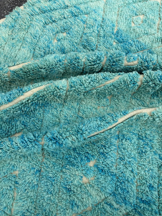 Image 1 of "Dellula" - Tapis marocain moderne tissé à la main bleu-vert