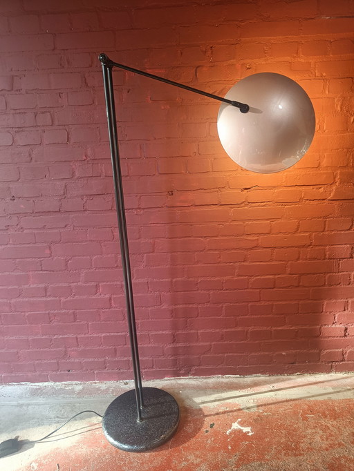 Queens Gallery floor lamp