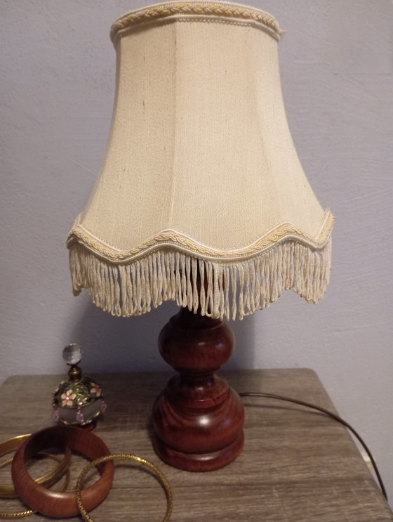 Image 1 of Lampe De Chevet Rustique Chic 1970 Bois Tourné Abat Jour Soie Ivoire