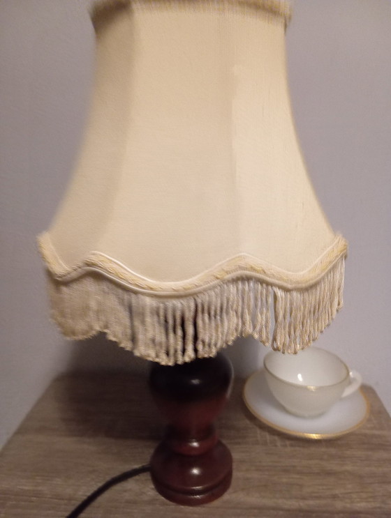 Image 1 of Lampe De Chevet Rustique Chic 1970 Bois Tourné Abat Jour Soie Ivoire