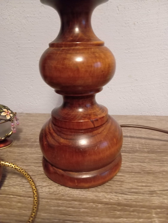 Image 1 of Lampe De Chevet Rustique Chic 1970 Bois Tourné Abat Jour Soie Ivoire