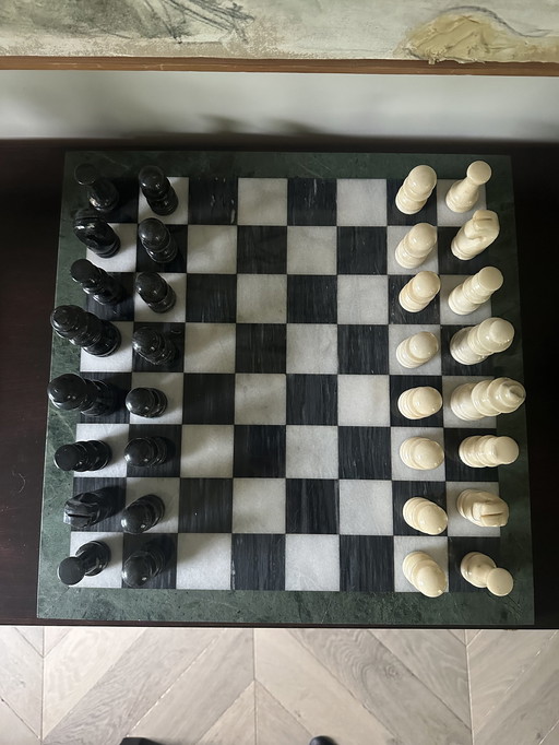 Jeu d'échecs en marbre