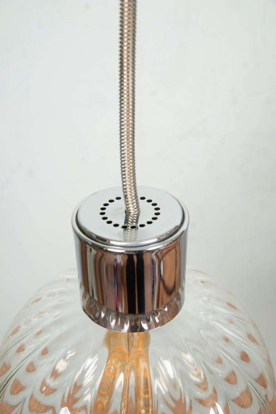 Image 1 of Lampe boule en verre de l'ère spatiale, suspension en verre midmod années 60