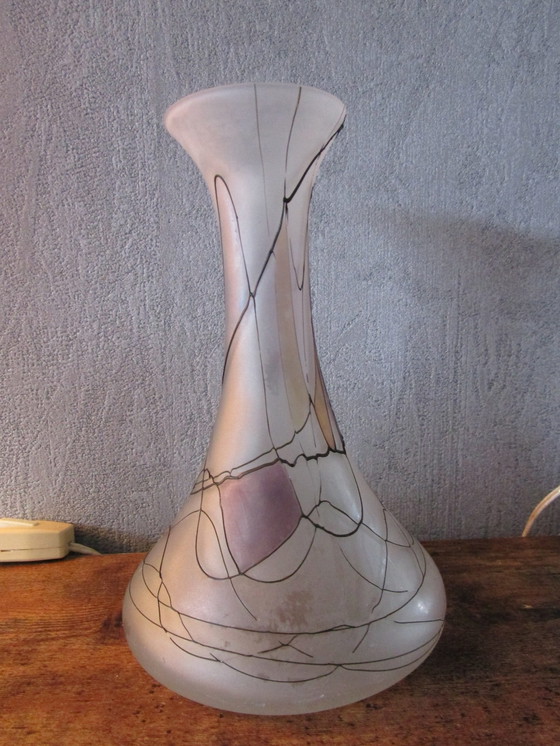 Image 1 of Bellissimo vaso vintage soffiato a mano, riccamente decorato.