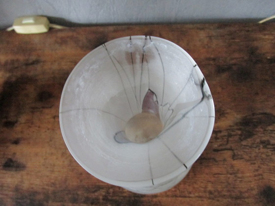 Image 1 of Bellissimo vaso vintage soffiato a mano, riccamente decorato.