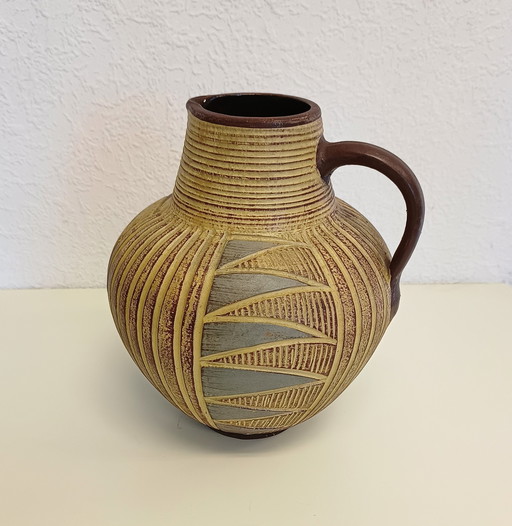 Sawa Sgrafitto vase