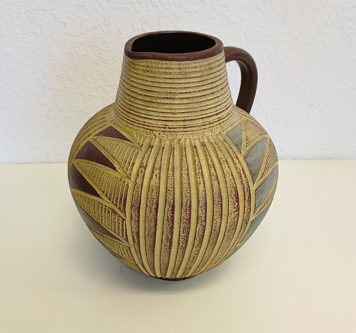 Sawa Sgrafitto vase