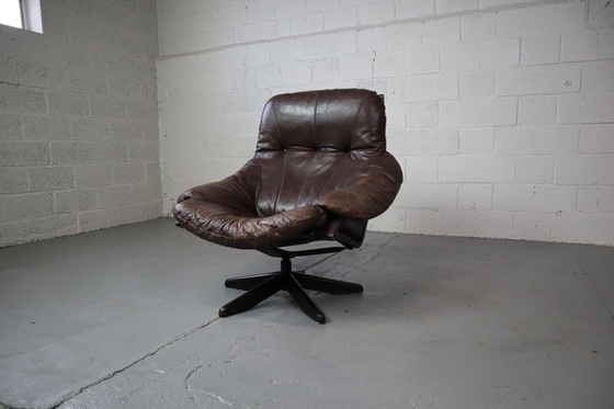 Image 1 of Leather Swivel Lounge Chair By Gerald Easden For Module Furniture, 1960'S