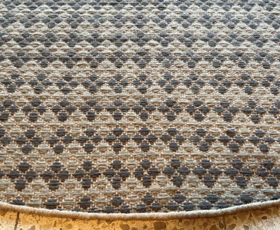 Image 1 of Pode Mackay Oval rug Liath