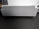 Divano moderno Goossens a 3 posti in grigio chiaro/beige con gambe cromate