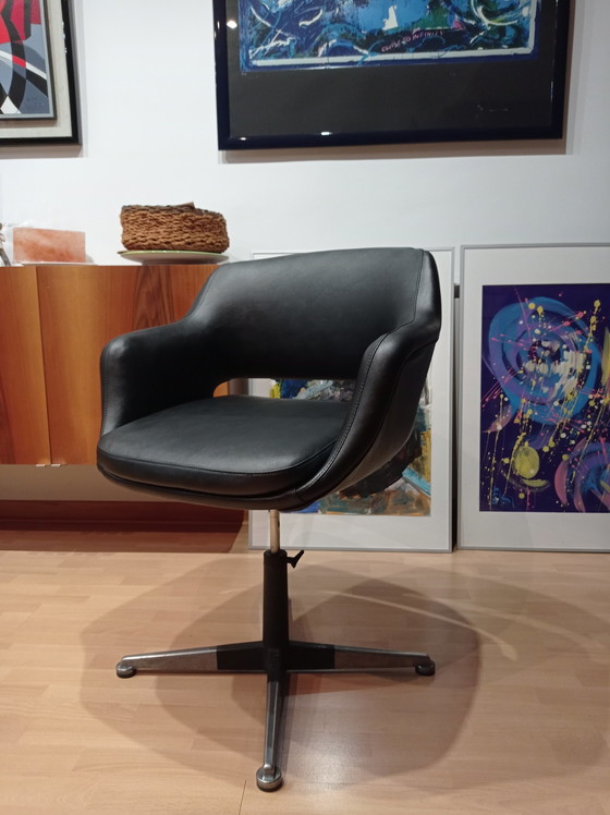 Image 1 of Cassina Olli Mannermaa chair