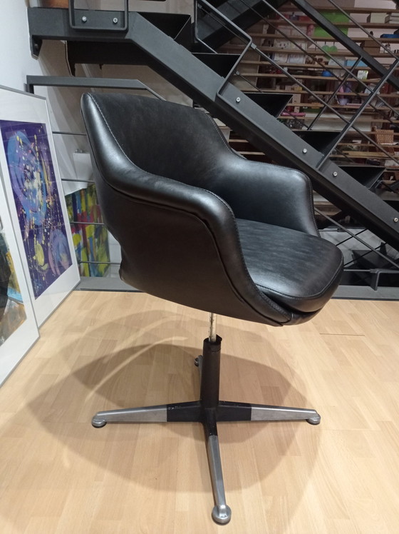 Image 1 of Cassina Olli Mannermaa chair