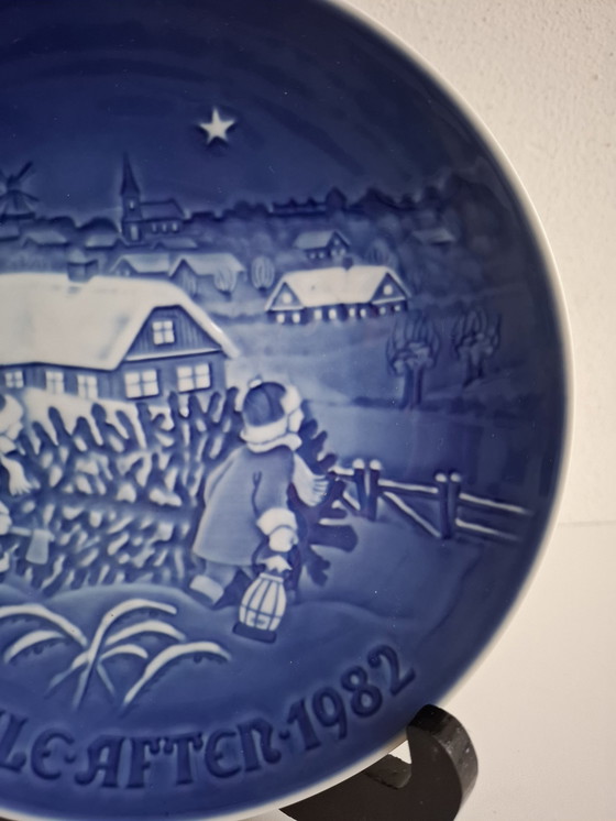 Image 1 of Wallboard Christmas plate Royal Copenhagen