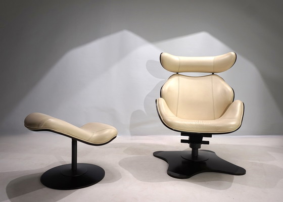 Image 1 of Fauteuil en cuir Stokke Varier Tok avec ottoman par Toshiyuki Kita, 1990