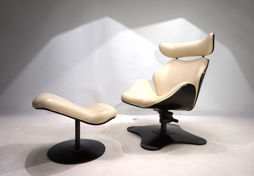 Fauteuil en cuir Stokke Varier Tok avec ottoman par Toshiyuki Kita, 1990