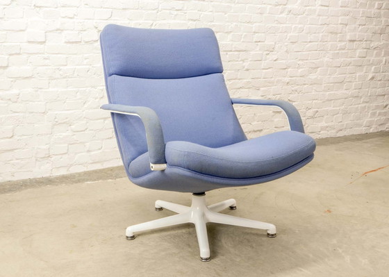 Image 1 of Mid Century Dutch Design Lavender Blue Swivel Lounge Chair F141 by Geoffrey Harcourt for Artifort, 1960s