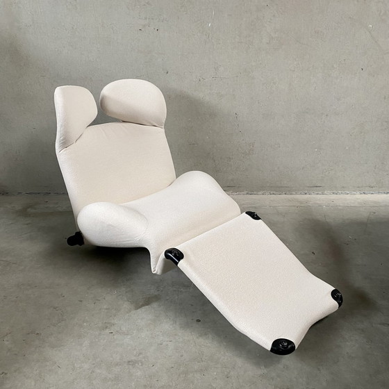 Image 1 of Cassina Off White 111 Wink Chaise Longue By Toshiyuki Kita