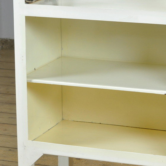 Image 1 of Cabinet médical vintage en fer et verre, années 1970