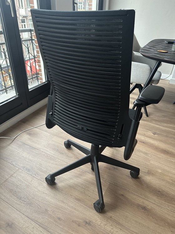 Image 1 of Ahrend 2020 Extra Verta Office Chair