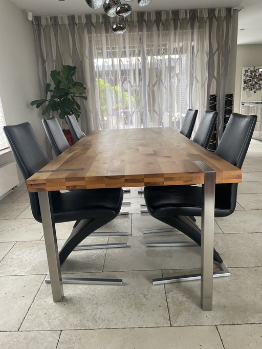 6x Rolf Benz Z Chair Black Leather And Dining Table Solid Walnut.