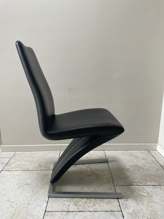 Image 1 of 6x Rolf Benz Z Chair Black Leather And Dining Table Solid Walnut.