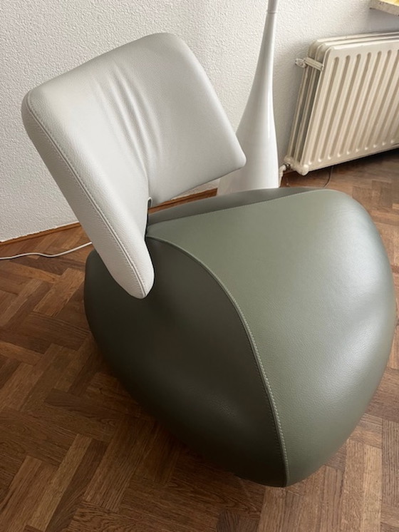 Image 1 of Leolux Pallone armchair