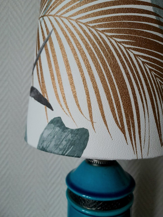 Image 1 of Lampada in ceramica blu con piedini ad artiglio e paralume giungla