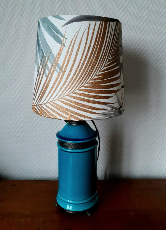 Image 1 of Lampada in ceramica blu con piedini ad artiglio e paralume giungla