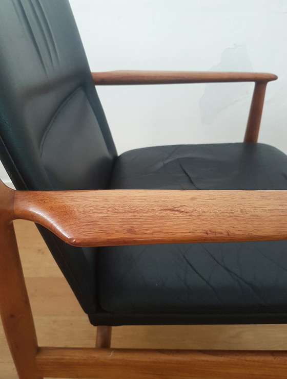 Image 1 of Vintage Arne Vodder 341 armchair in teak and leather