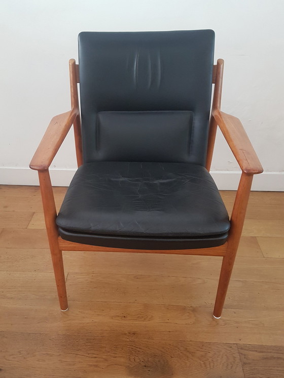 Image 1 of Vintage Arne Vodder 341 armchair in teak and leather