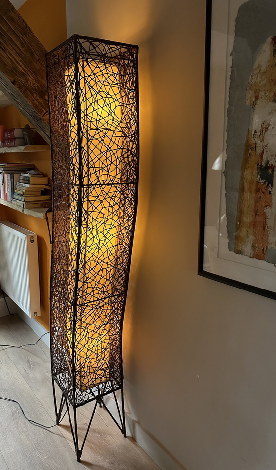 Image 1 of Staande Gebogen Rotan Lamp