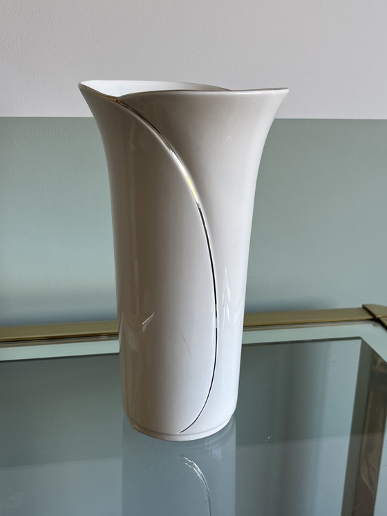 Image 1 of Vase John Aynsley Blanc Argent