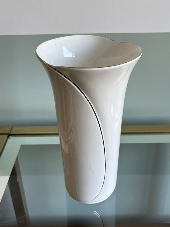 Image 1 of Vase John Aynsley Blanc Argent