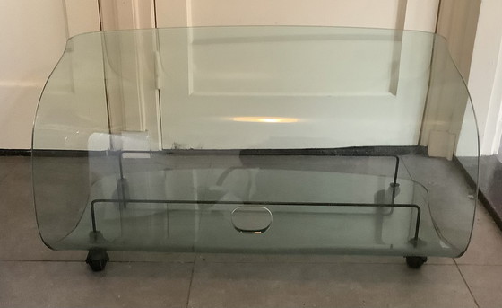 Image 1 of Design Italian Fiam curved glass TV cabinet/coffee table