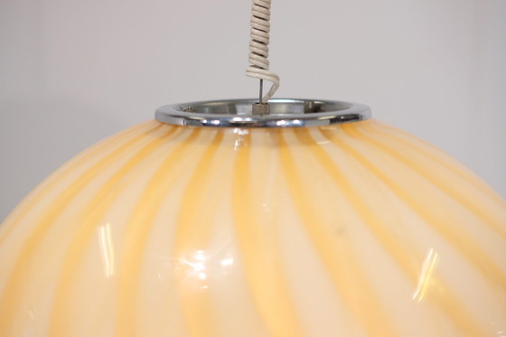 Image 1 of Lampe suspendue en verre vintage