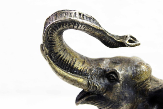 Image 1 of Elefante en aleación de metal 1960